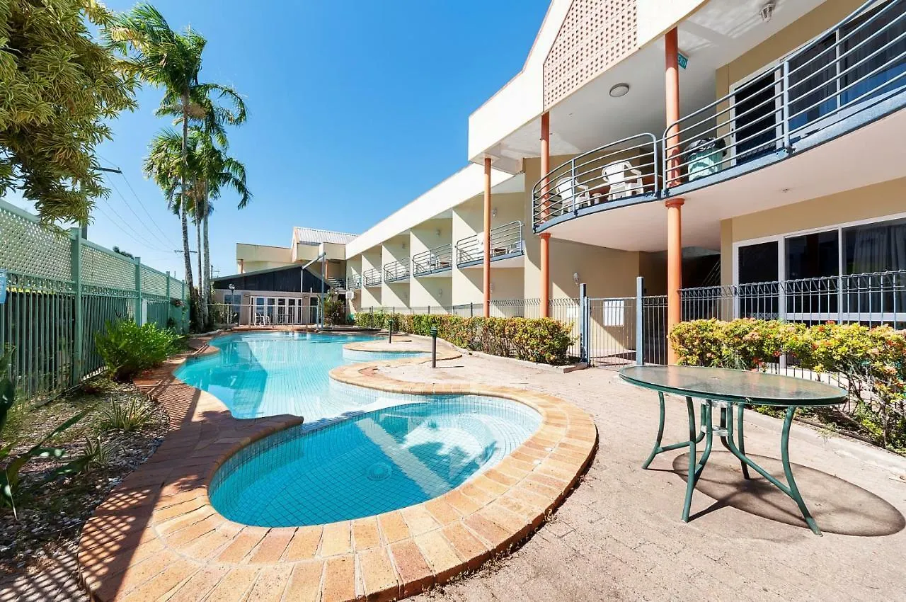 *** Motel Tropical Queenslander Cairns Australia